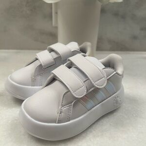 Adidas Kids Grand Court - Size 7